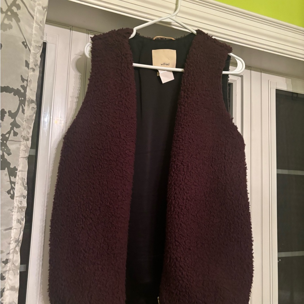 Aritzia Wilfred Sherpa Vest